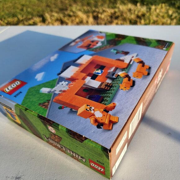 NEW LEGO MINECRAFT Fox Lodge House 21178 Drowned Zombie You will receive: (1) LE - Picture 3 of 8